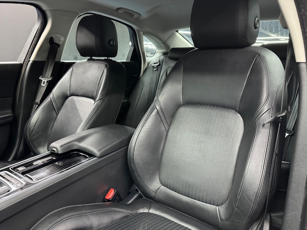 Used Jaguar XF 2017 for sale - 76314555: Photo 14