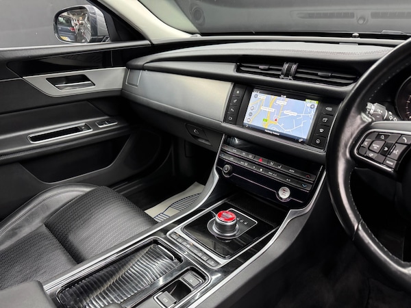 Used Jaguar XF 2017 for sale - 76314555: Photo 23
