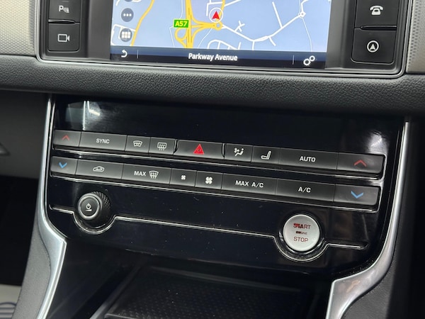 Used Jaguar XF 2017 for sale - 76314555: Photo 27