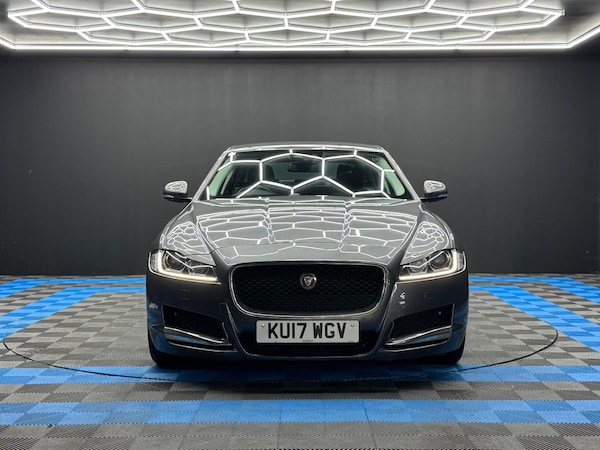 Used Jaguar XF 2017 for sale - 76314555: Photo 2