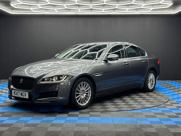 Used Jaguar XF 2017 for sale - 76314555: Photo 3