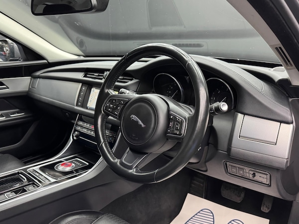 Used Jaguar XF 2017 for sale - 76314555: Photo 9
