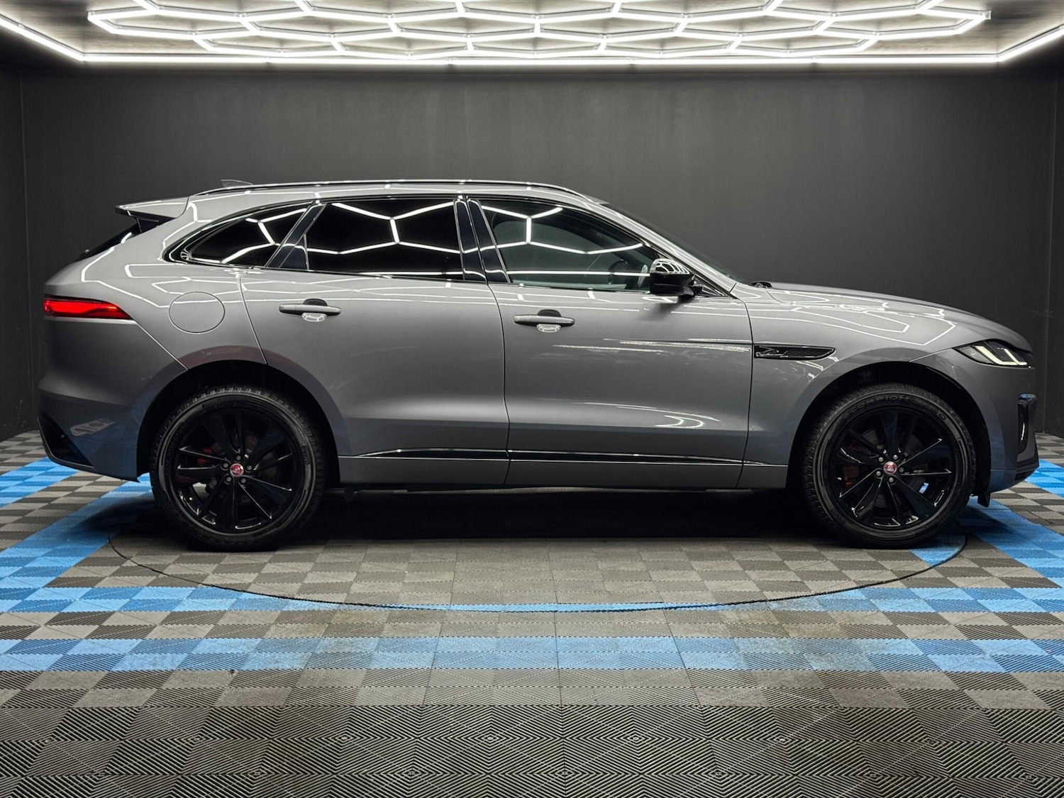 Used Jaguar F-Pace for sale - 77705543: Photo 4