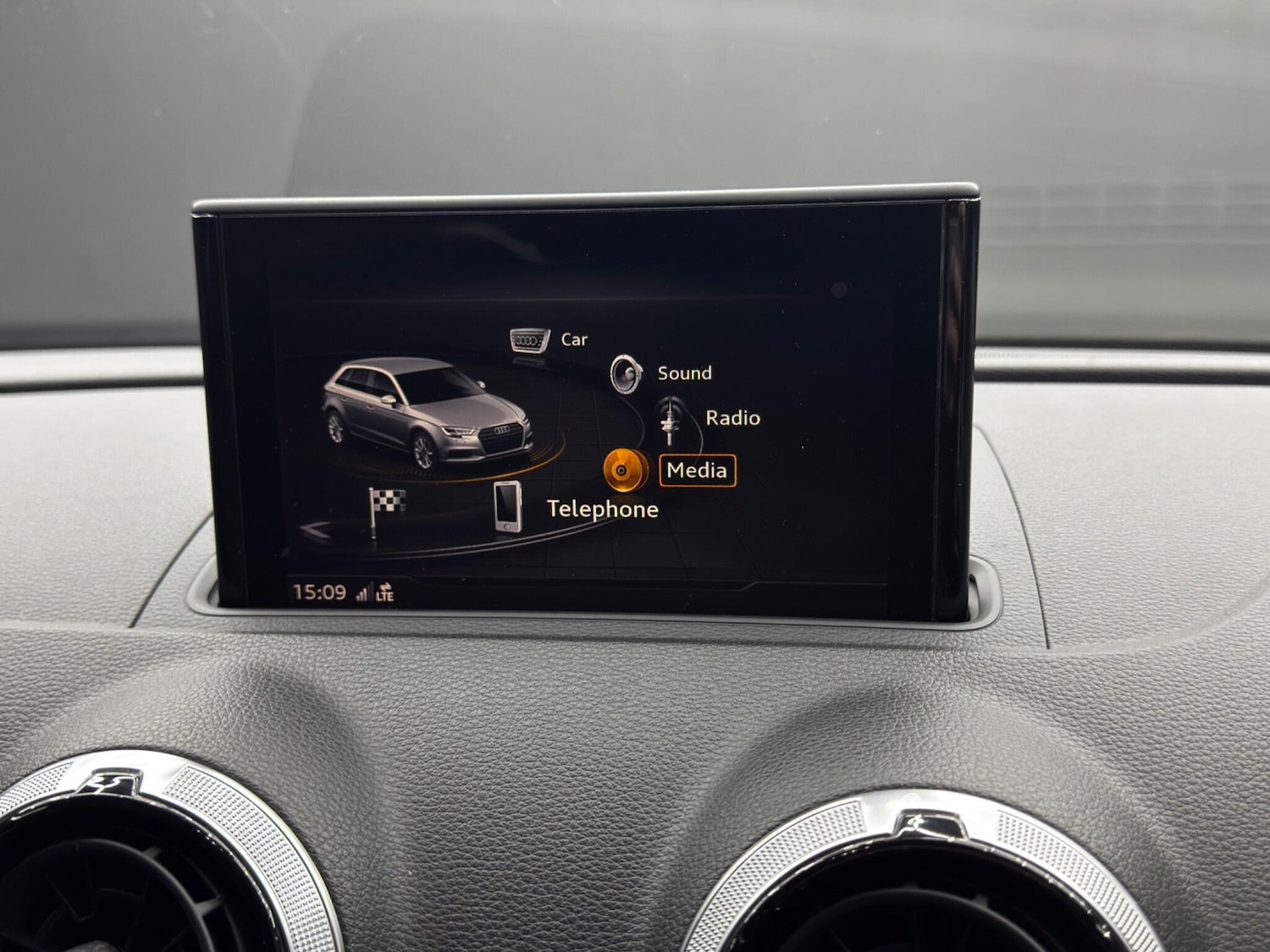 Used Audi A3 2017 for sale - 76887449: Photo 32