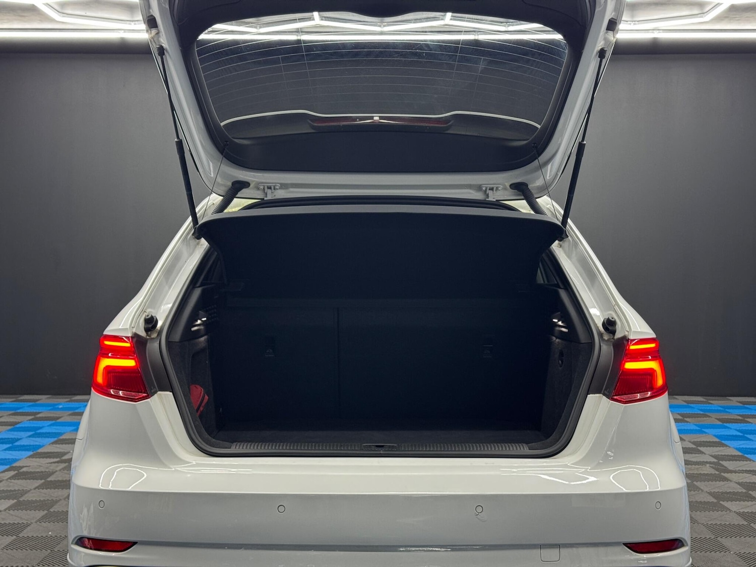 Used Audi A3 2017 for sale - 76887449: Photo 38