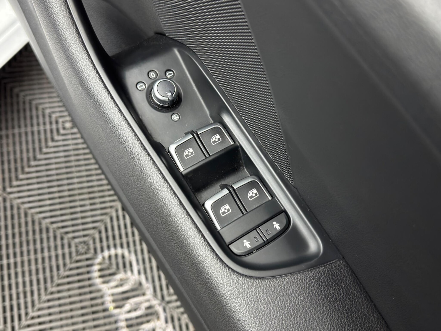 Used Audi A3 2017 for sale - 76887449: Photo 41