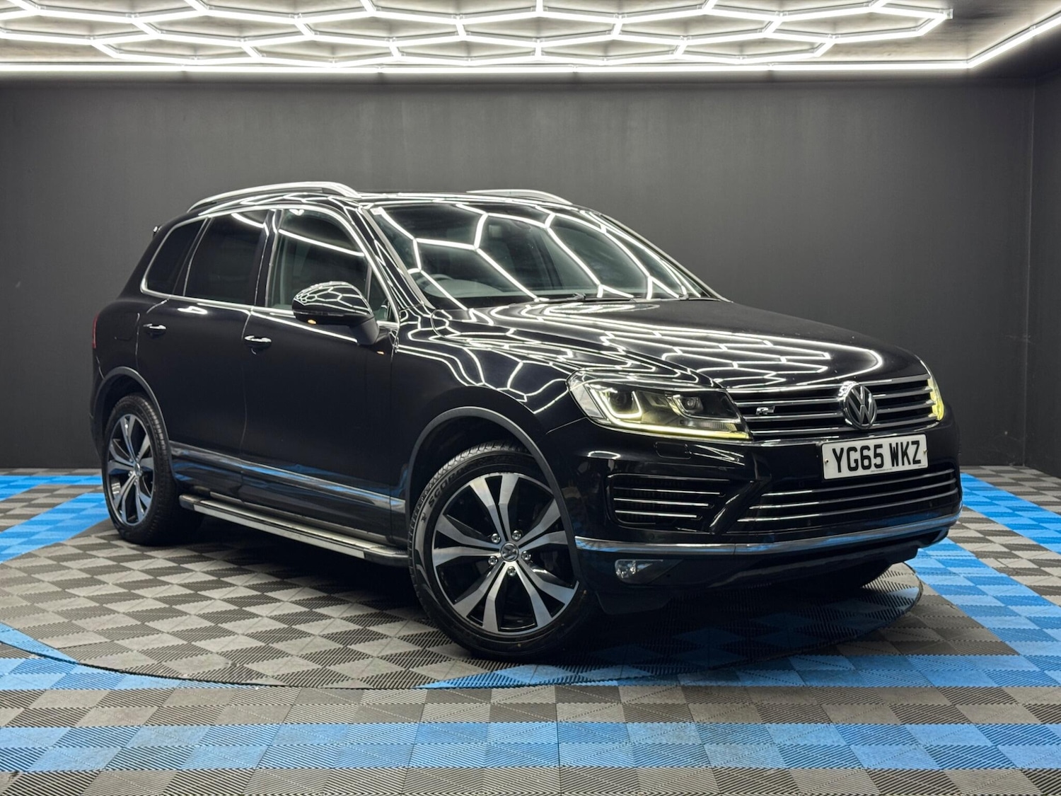 Used Volkswagen Touareg for sale - 77279970: Photo 1
