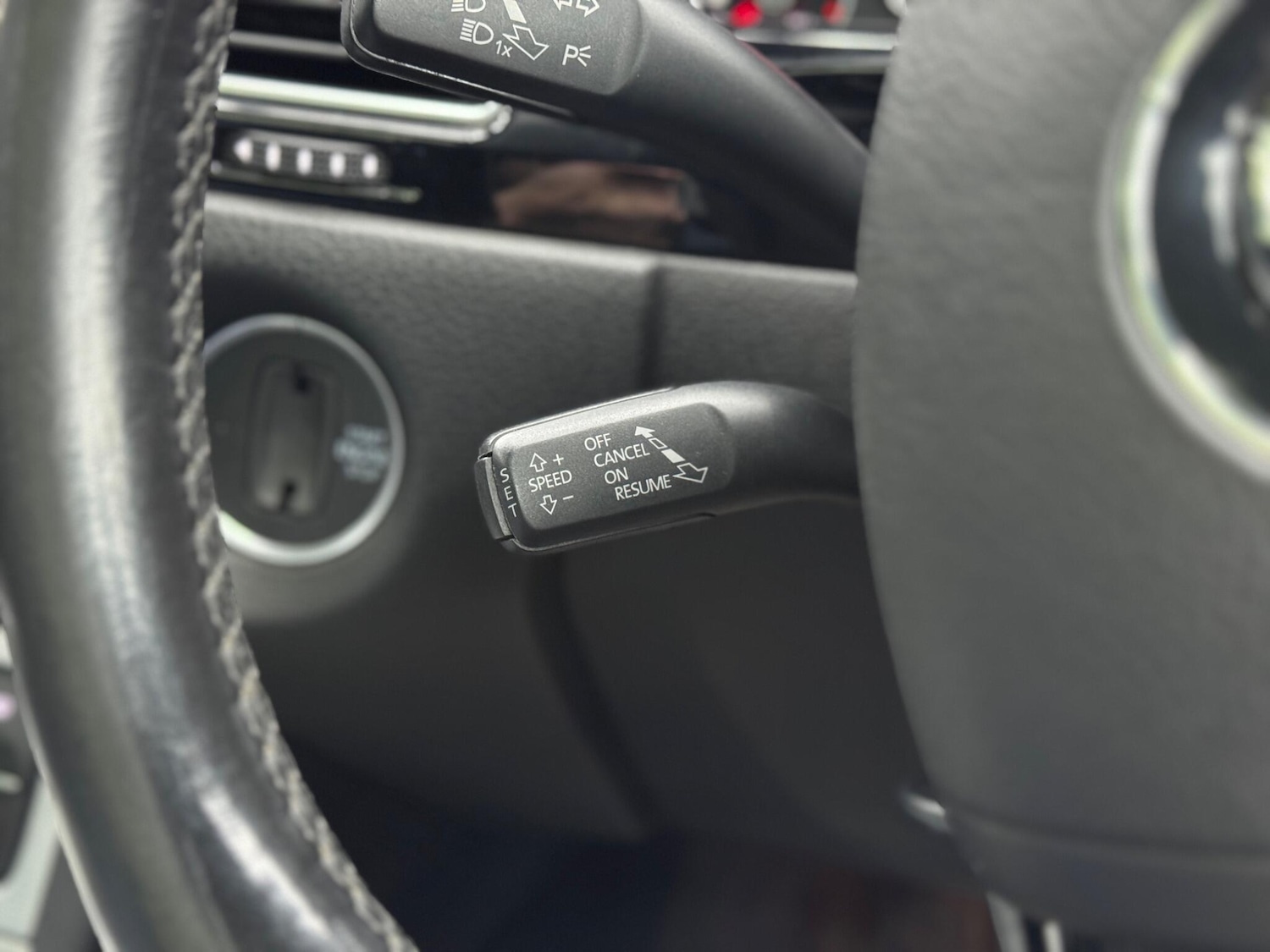 Used Volkswagen Touareg for sale - 77279970: Photo 22