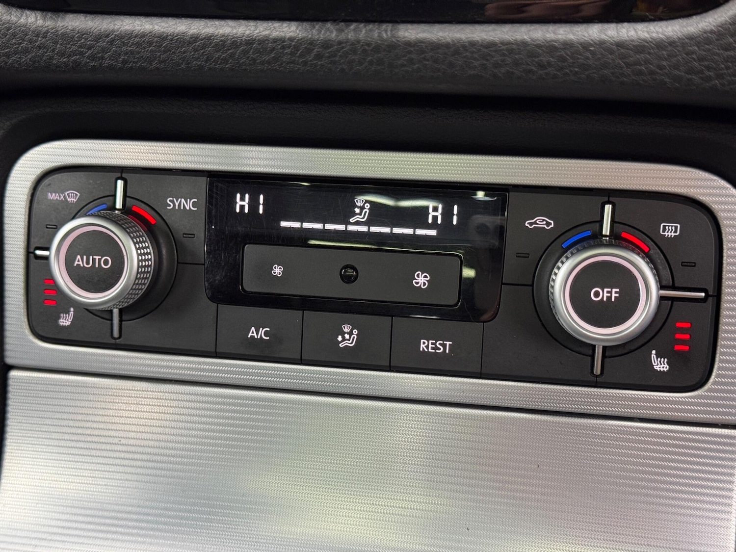 Used Volkswagen Touareg for sale - 77279970: Photo 29