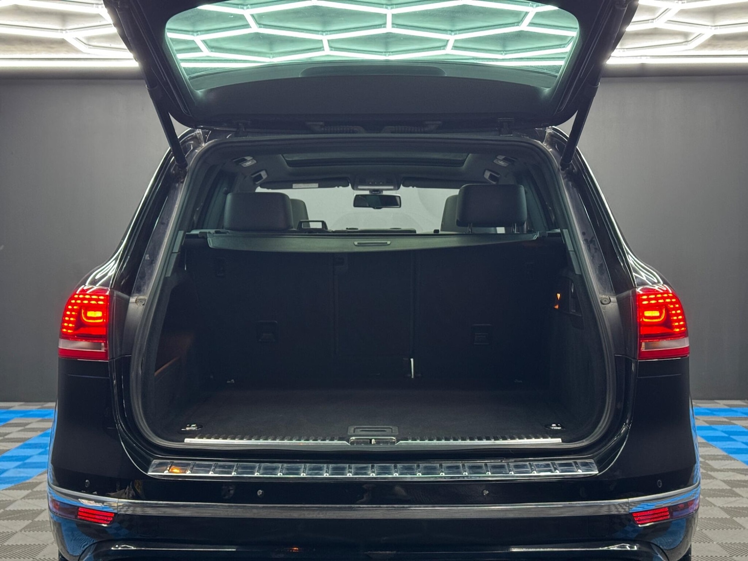 Used Volkswagen Touareg for sale - 77279970: Photo 41