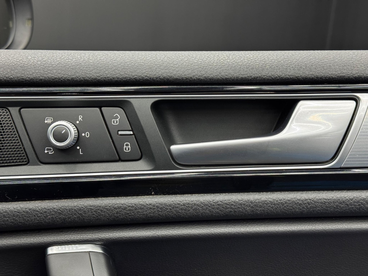 Used Volkswagen Touareg for sale - 77279970: Photo 44