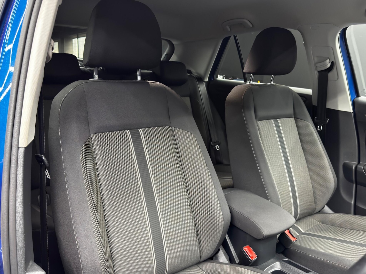 Used Volkswagen T-Roc 2018 for sale - 76512973: Photo 12