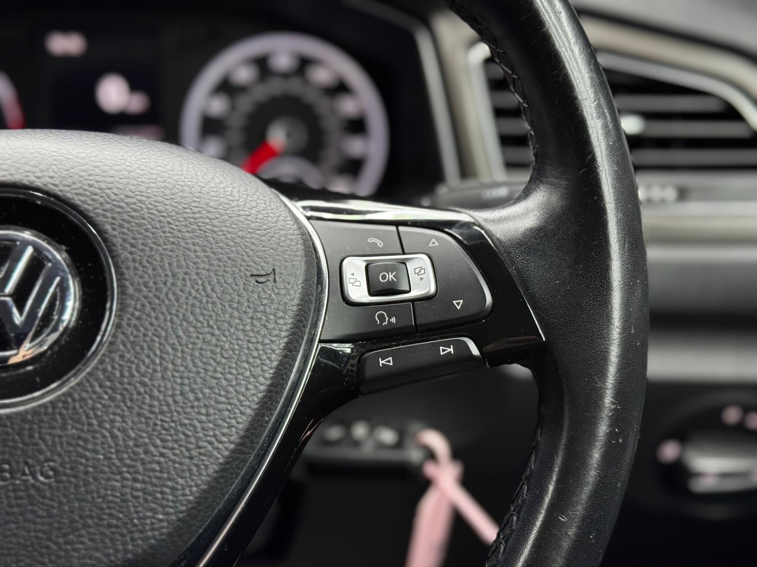 Used Volkswagen T-Roc 2018 for sale - 76512973: Photo 21