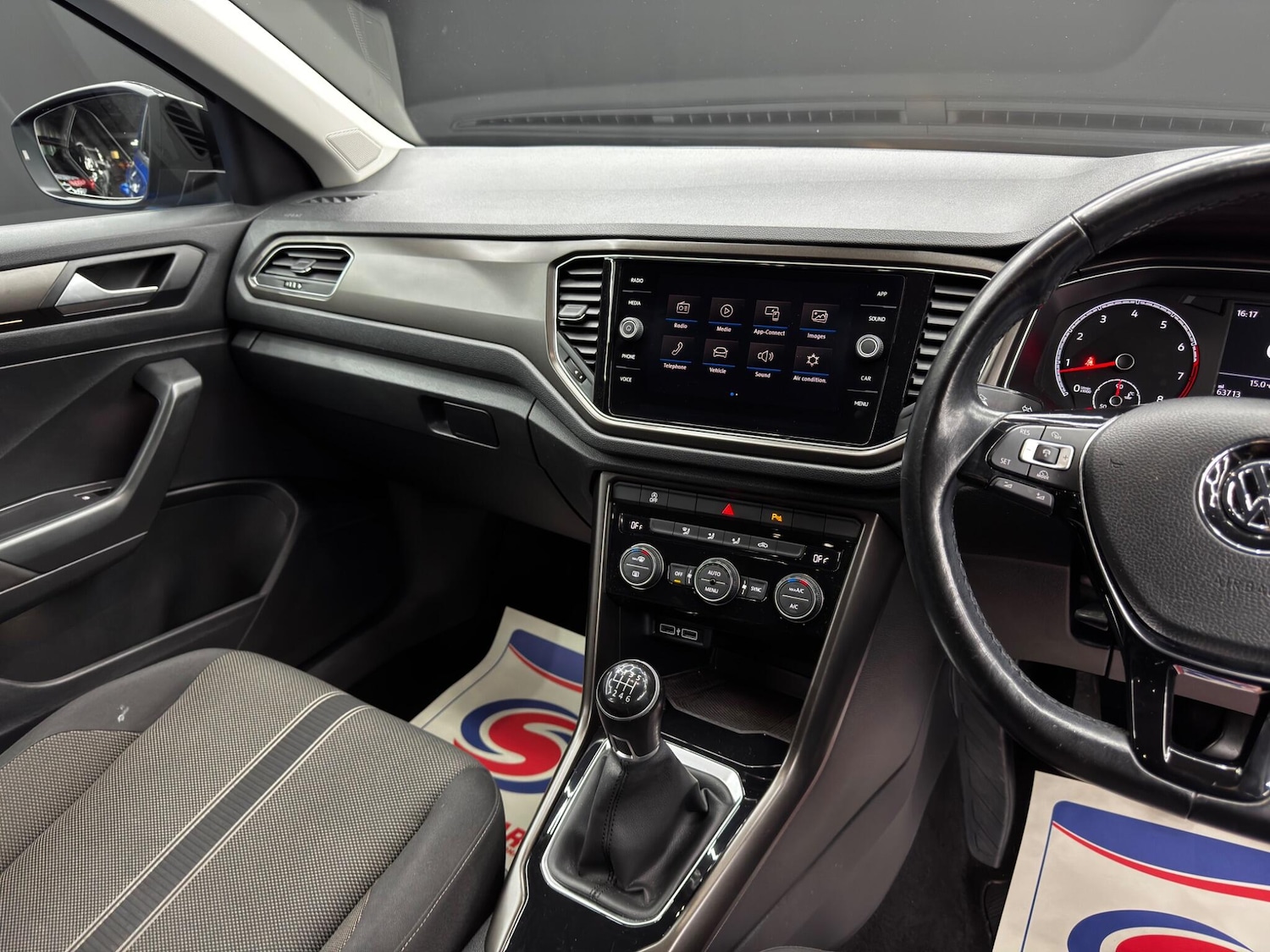 Used Volkswagen T-Roc 2018 for sale - 76512973: Photo 23