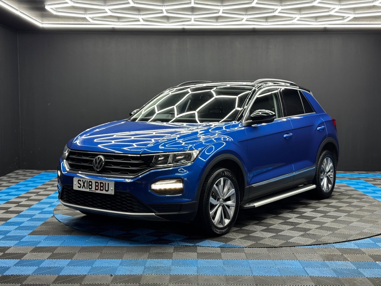 Used Volkswagen T-Roc 2018 for sale - 76512973: Photo 3
