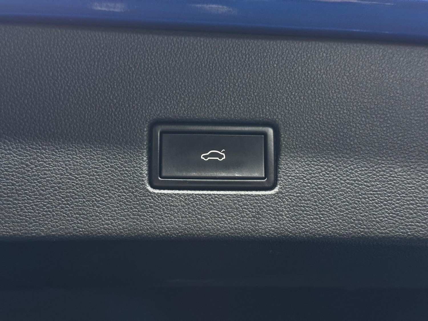 Used Volkswagen T-Roc 2018 for sale - 76512973: Photo 37