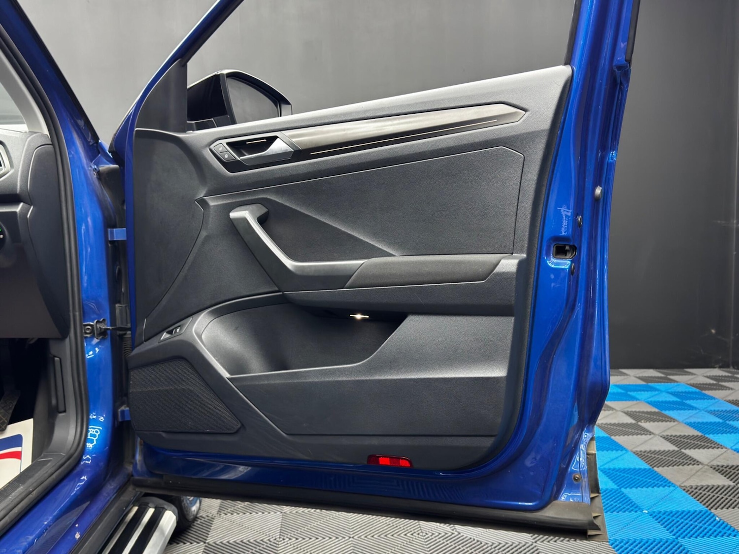 Used Volkswagen T-Roc 2018 for sale - 76512973: Photo 38