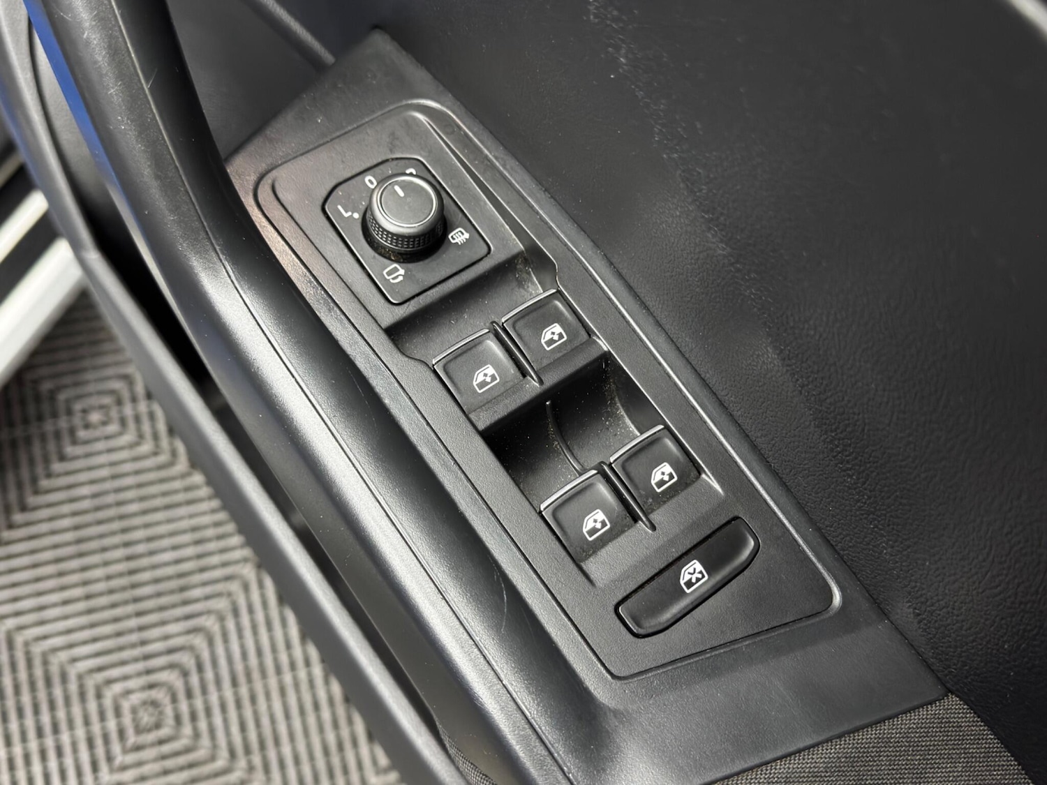 Used Volkswagen T-Roc 2018 for sale - 76512973: Photo 40