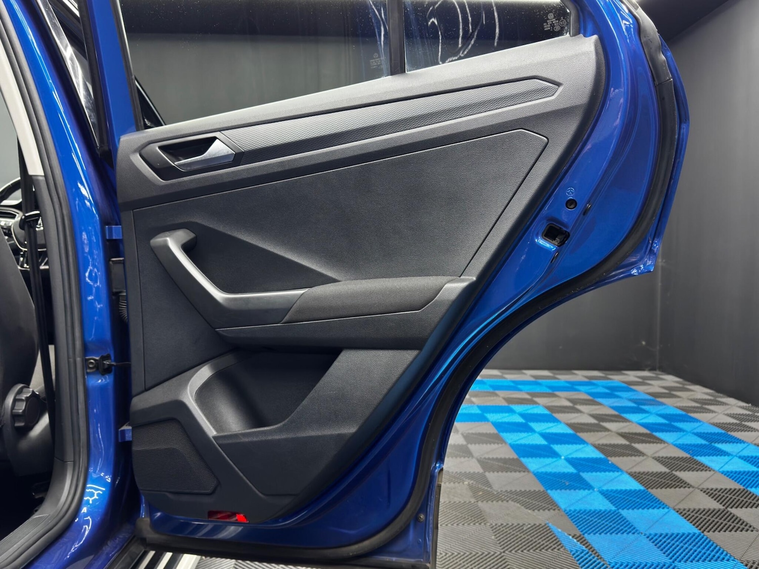 Used Volkswagen T-Roc 2018 for sale - 76512973: Photo 41