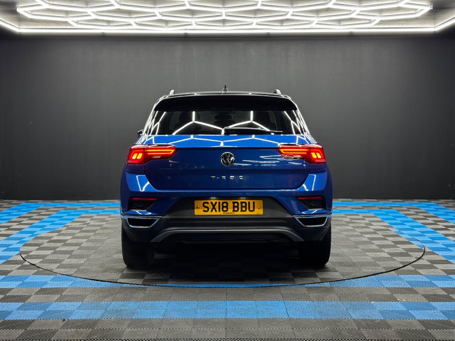 Used Volkswagen T-Roc 2018 for sale - 76512973: Photo 6