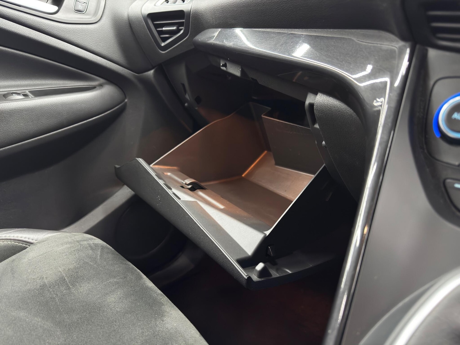 Used Ford Kuga 2016 for sale - 77091455: Photo 41