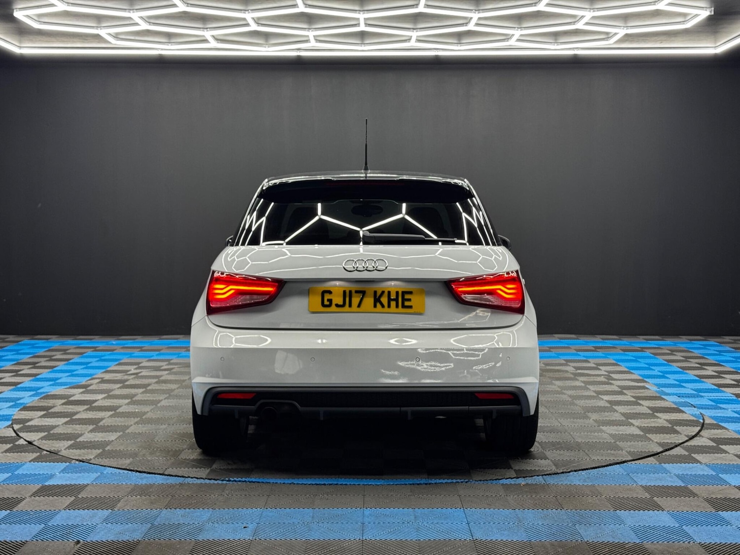 Used Audi A1 2017 for sale - 77109603: Photo 6