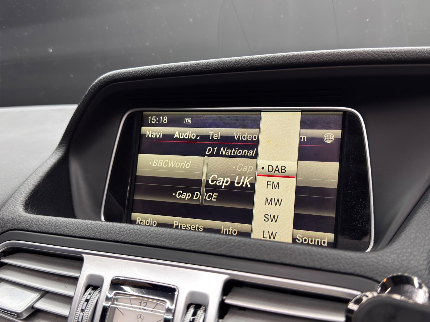 Used Mercedes-Benz E-Class 2014 for sale - 76136101: Photo 28