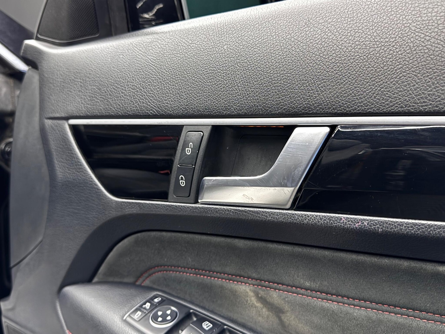 Used Mercedes-Benz E-Class 2014 for sale - 76136101: Photo 35