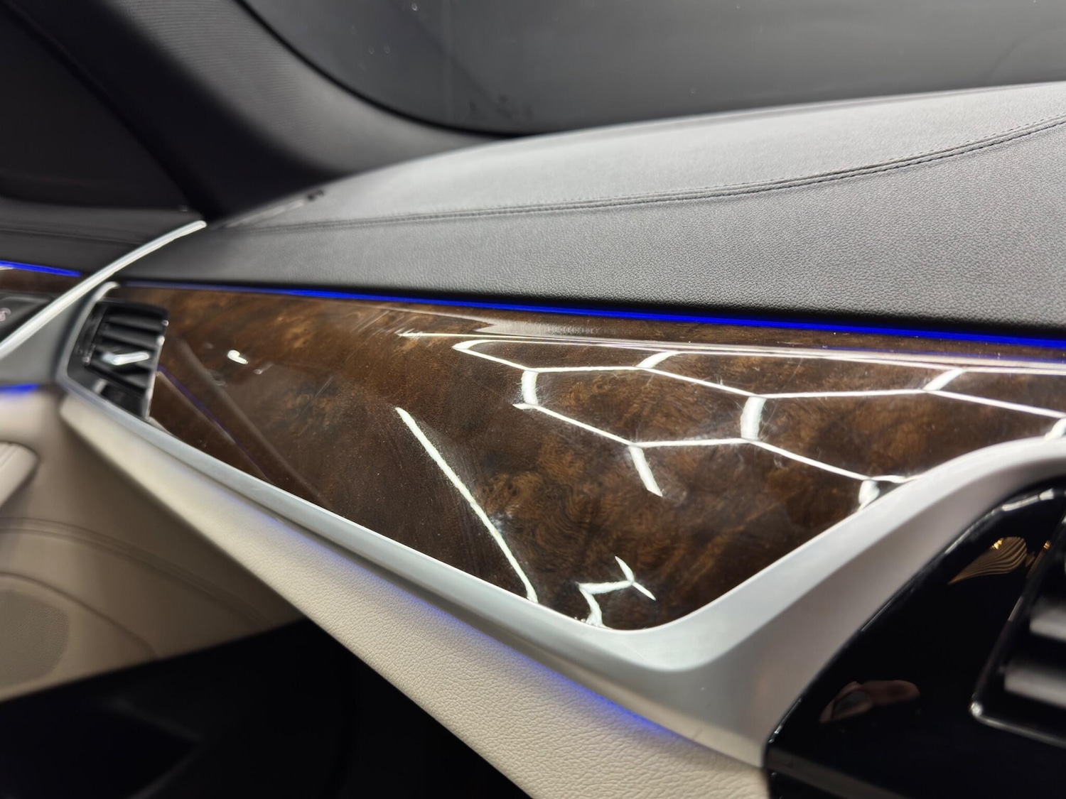 Used BMW 5 Series 2017 for sale - 76099310: Photo 41