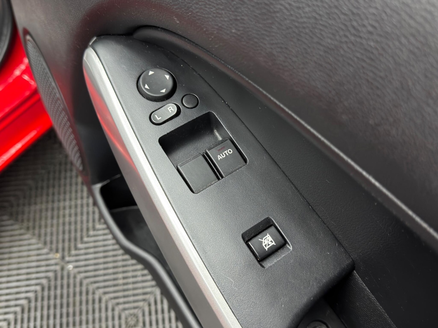 Used Mazda Mazda2 2012 for sale - 77395698: Photo 29