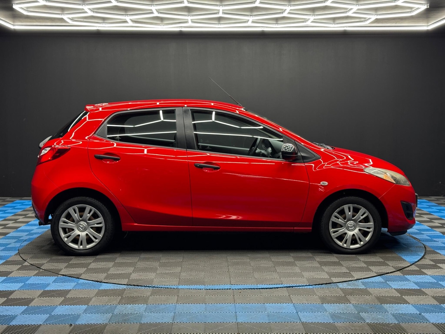 Used Mazda Mazda2 2012 for sale - 77395698: Photo 4