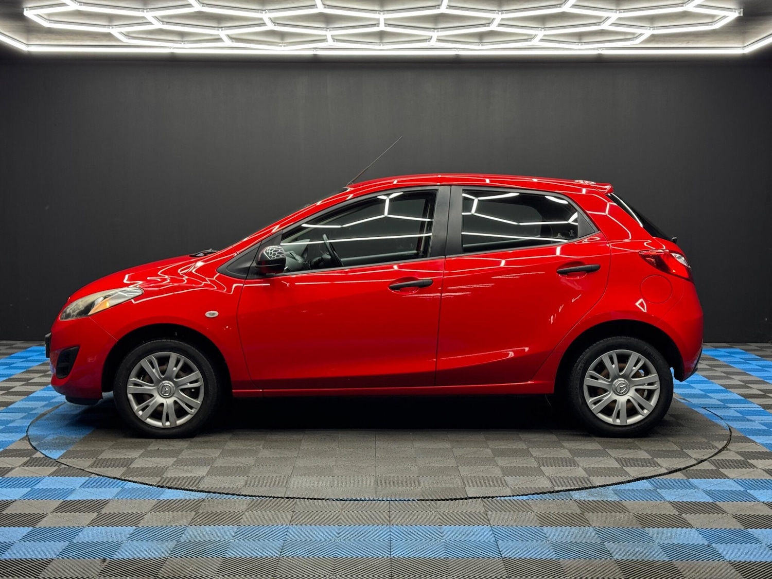 Used Mazda Mazda2 2012 for sale - 77395698: Photo 8
