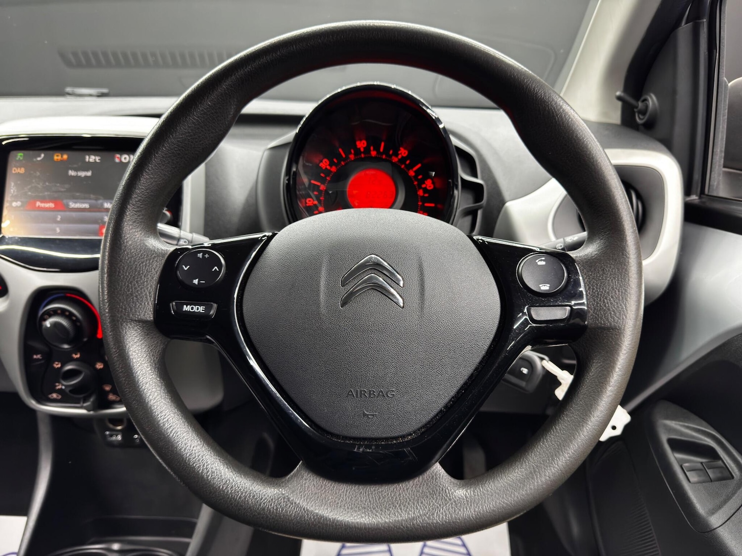 Used Citroen C1 2014 for sale - 76728122: Photo 18