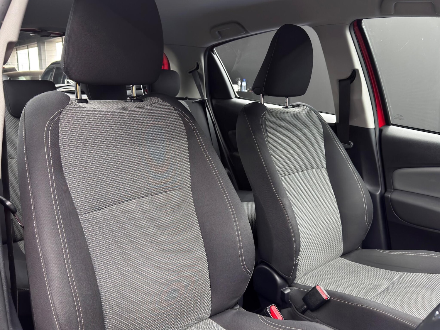 Used Toyota Yaris 2015 for sale - 76349477: Photo 12