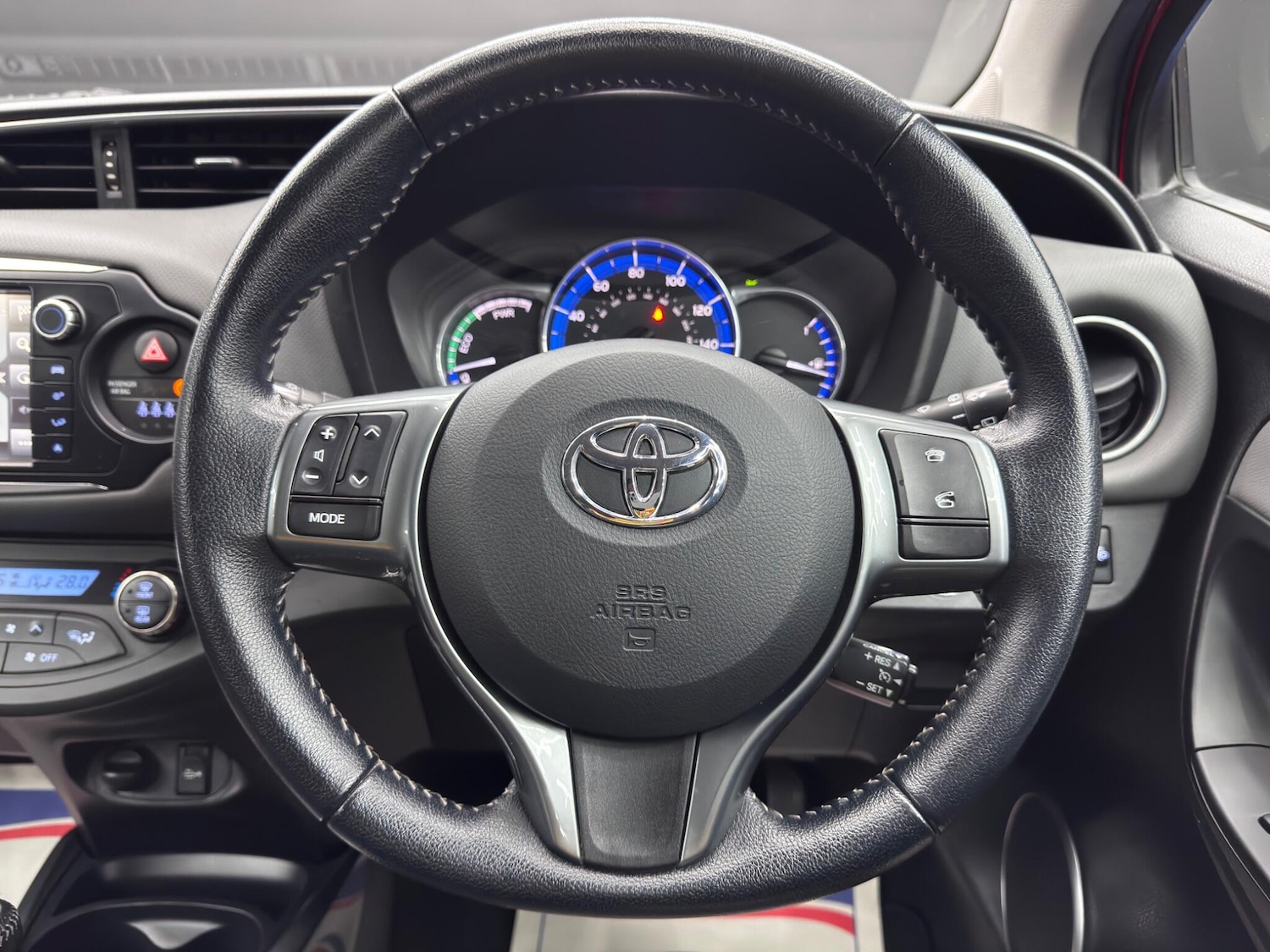 Used Toyota Yaris 2015 for sale - 76349477: Photo 18