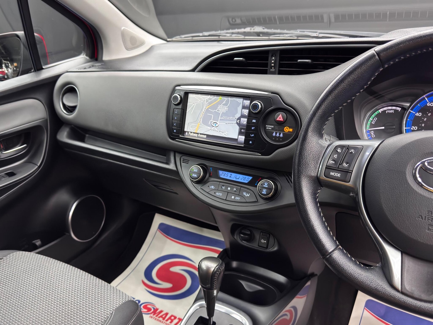 Used Toyota Yaris 2015 for sale - 76349477: Photo 23