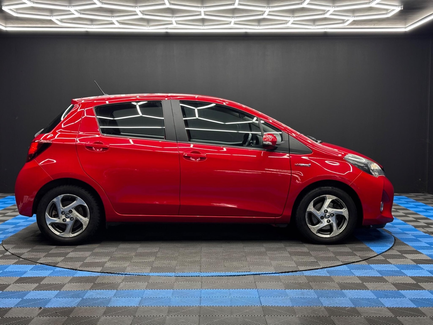 Used Toyota Yaris 2015 for sale - 76349477: Photo 4