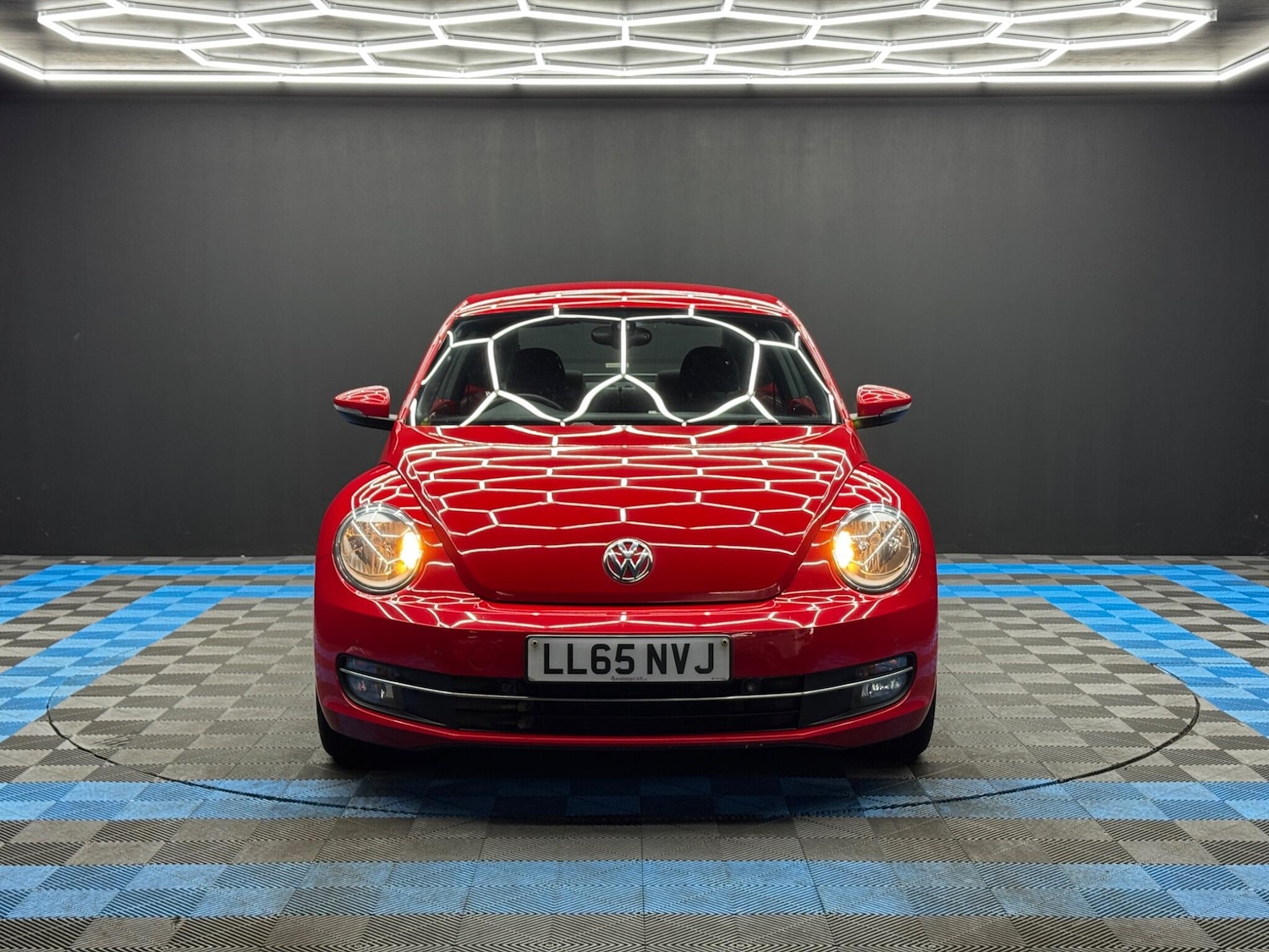 Used Volkswagen Beetle for sale - 77705014: Photo 2