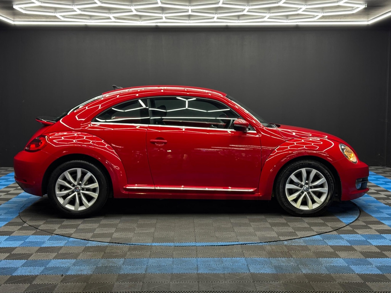 Used Volkswagen Beetle for sale - 77705014: Photo 4