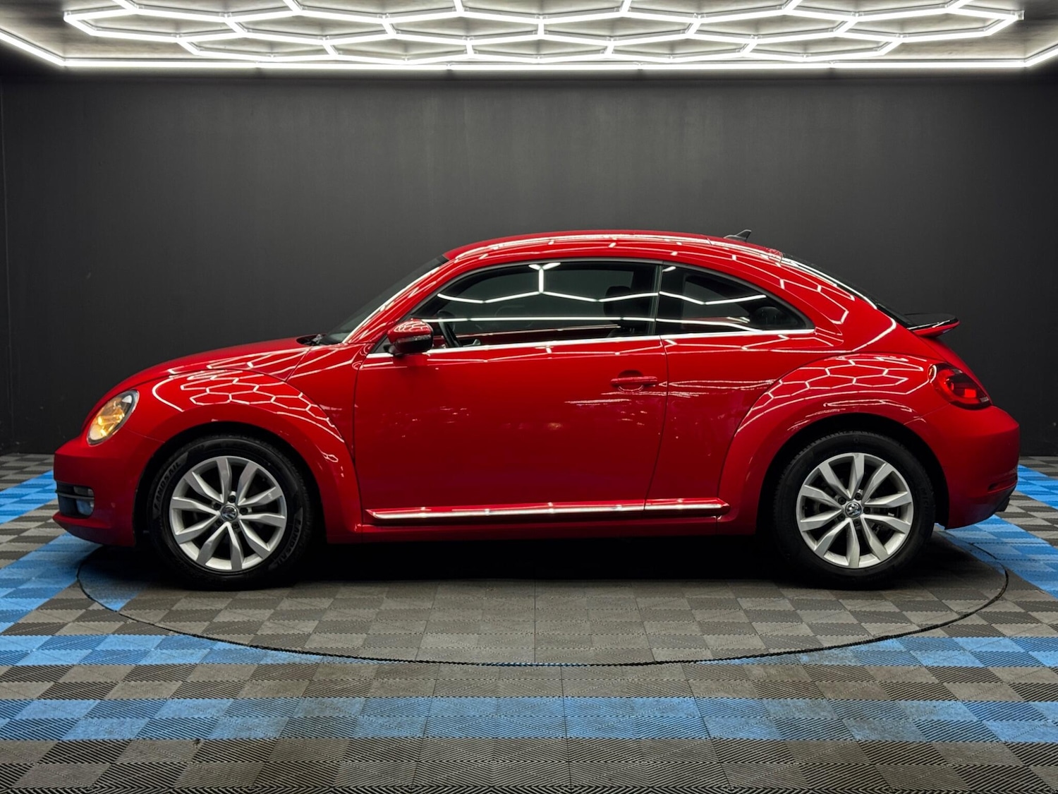 Used Volkswagen Beetle for sale - 77705014: Photo 8