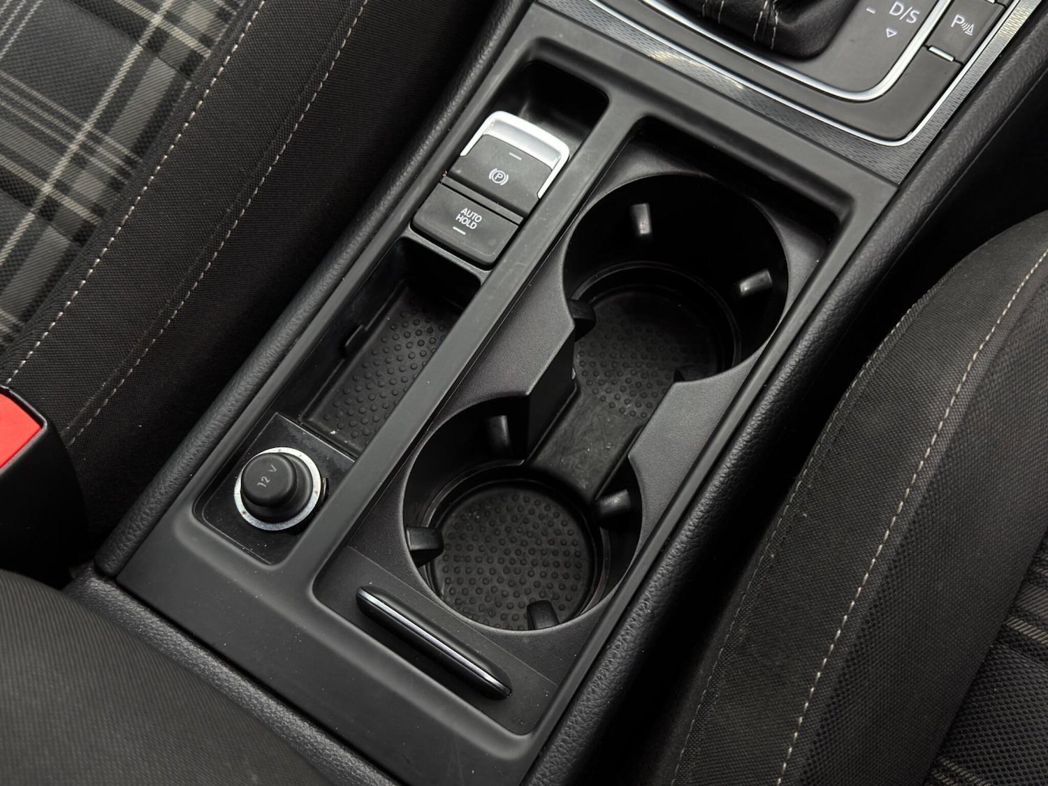 Used Volkswagen Golf 2016 for sale - 77015470: Photo 24