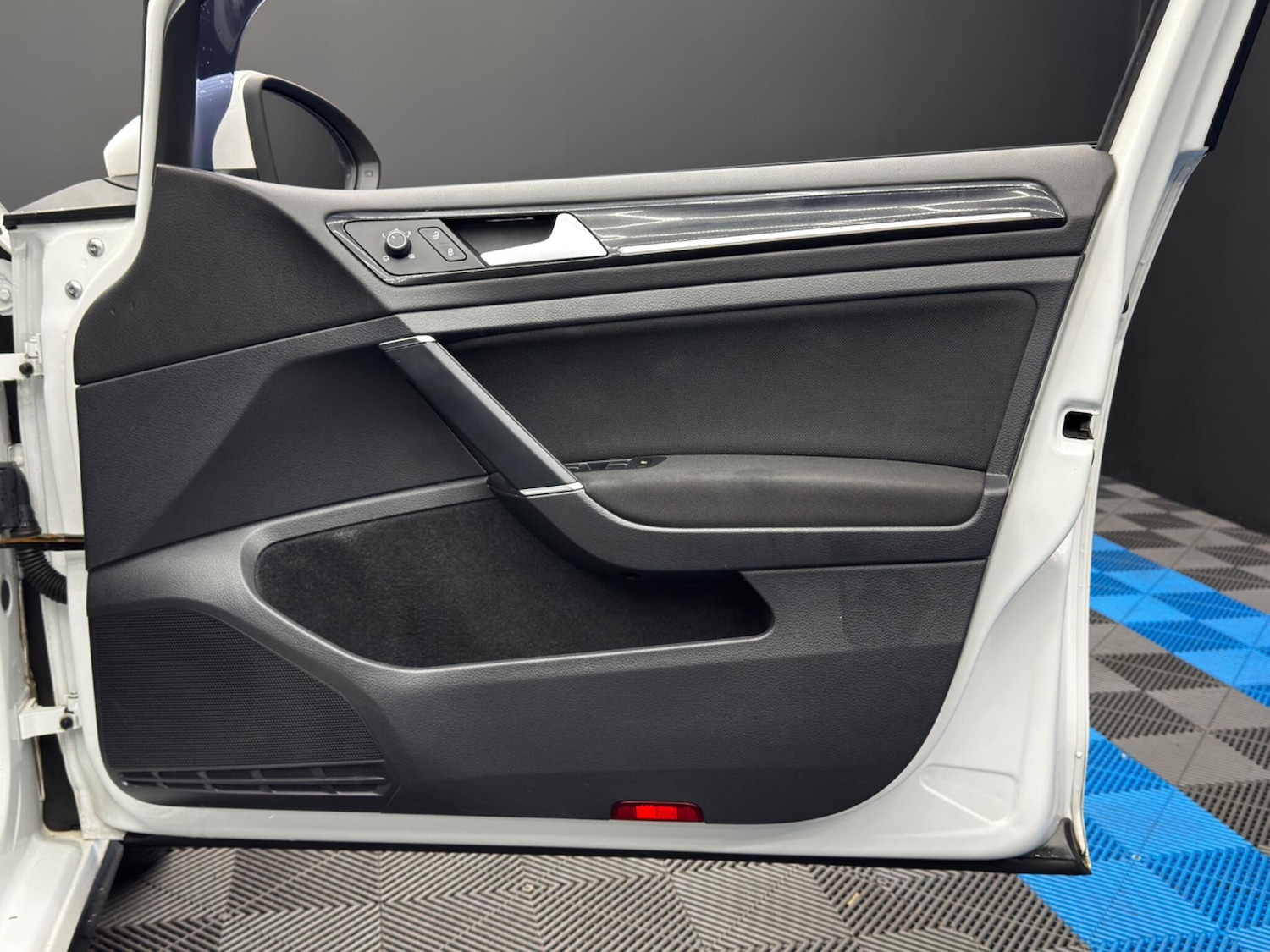 Used Volkswagen Golf 2016 for sale - 77015470: Photo 42