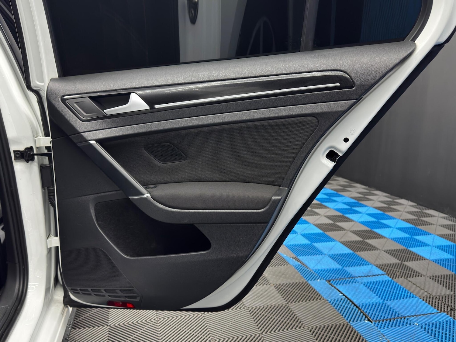 Used Volkswagen Golf 2016 for sale - 77015470: Photo 45