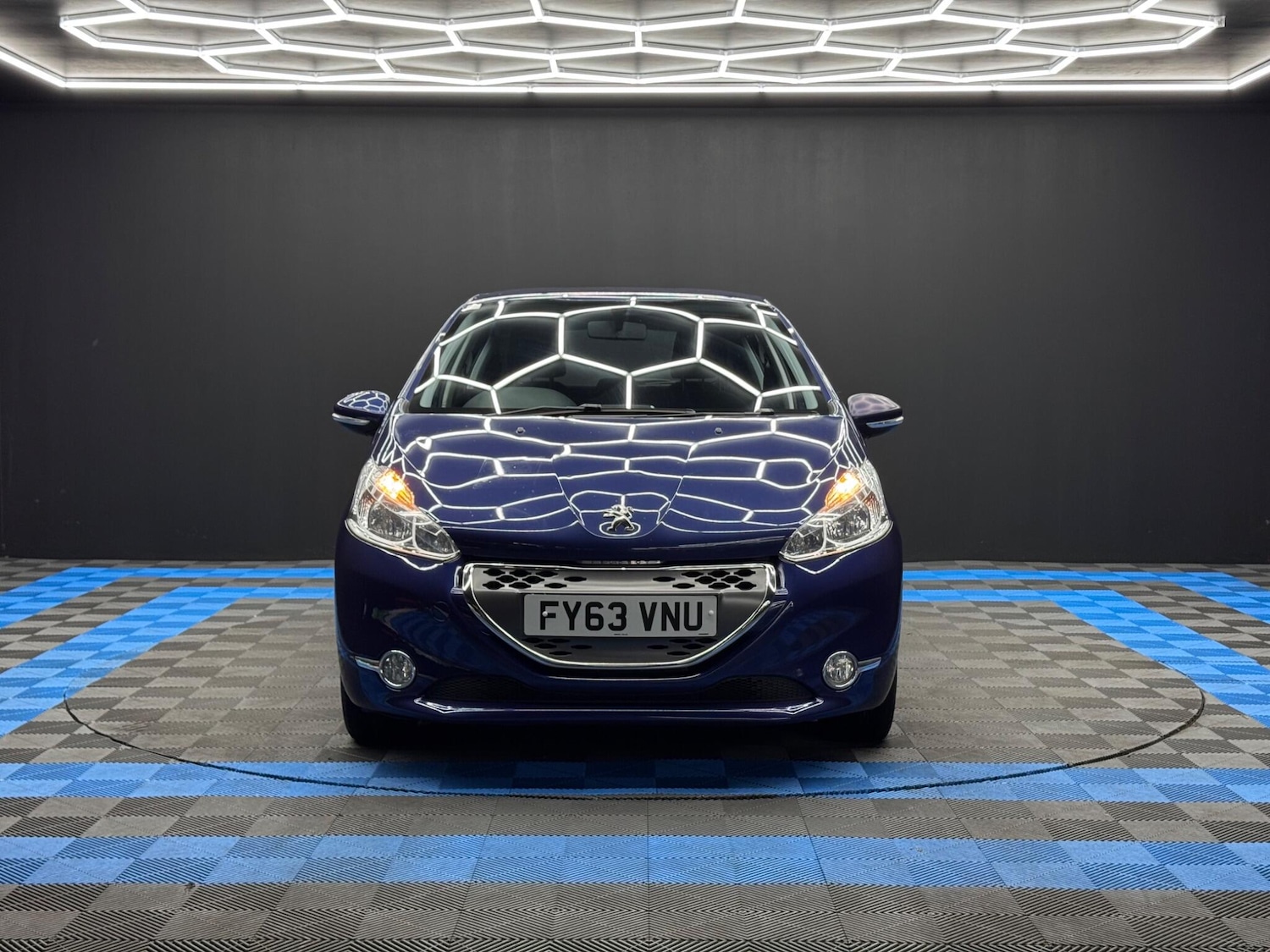 Used Peugeot 208 2013 for sale - 76167049: Photo 2