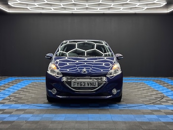 Used Peugeot 208 2013 for sale - 76167049: Photo 2