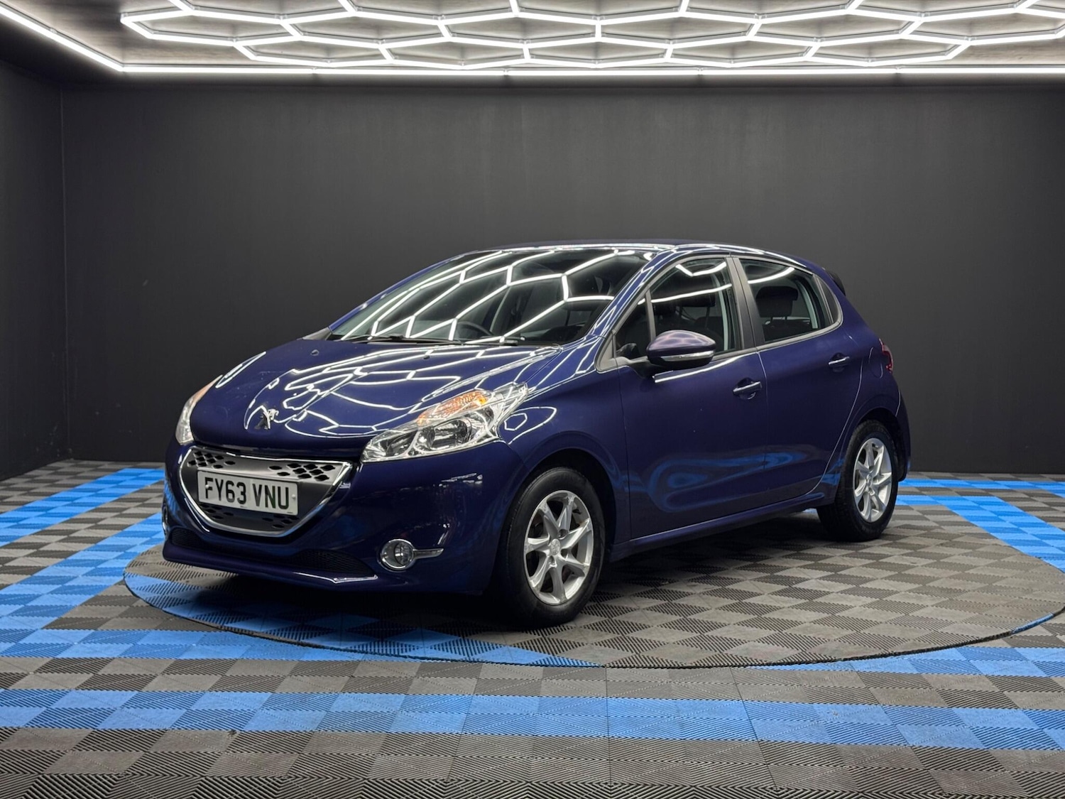 Used Peugeot 208 2013 for sale - 76167049: Photo 3