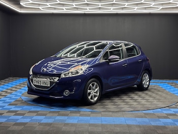 Used Peugeot 208 2013 for sale - 76167049: Photo 3
