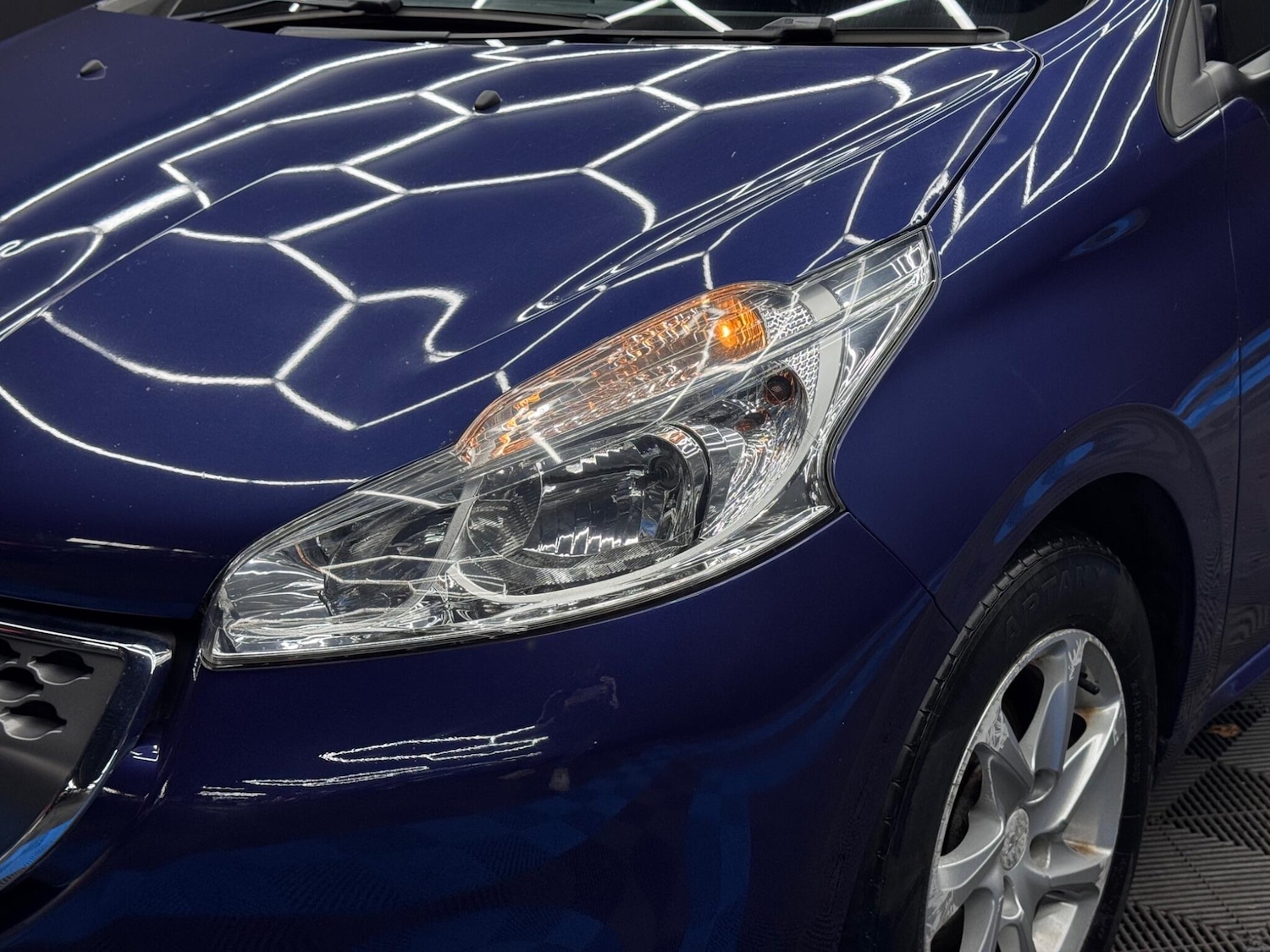 Used Peugeot 208 2013 for sale - 76167049: Photo 41