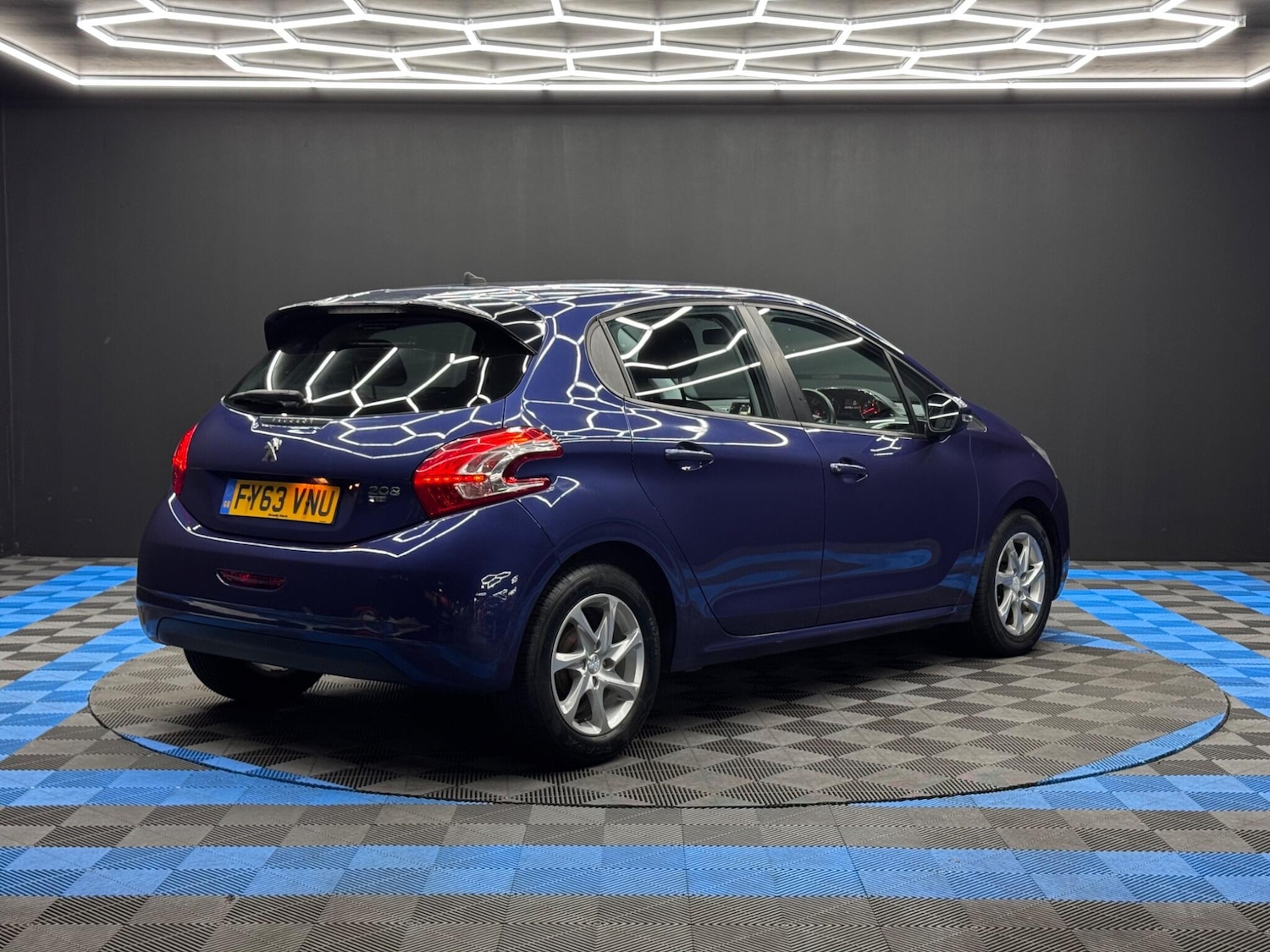 Used Peugeot 208 2013 for sale - 76167049: Photo 5