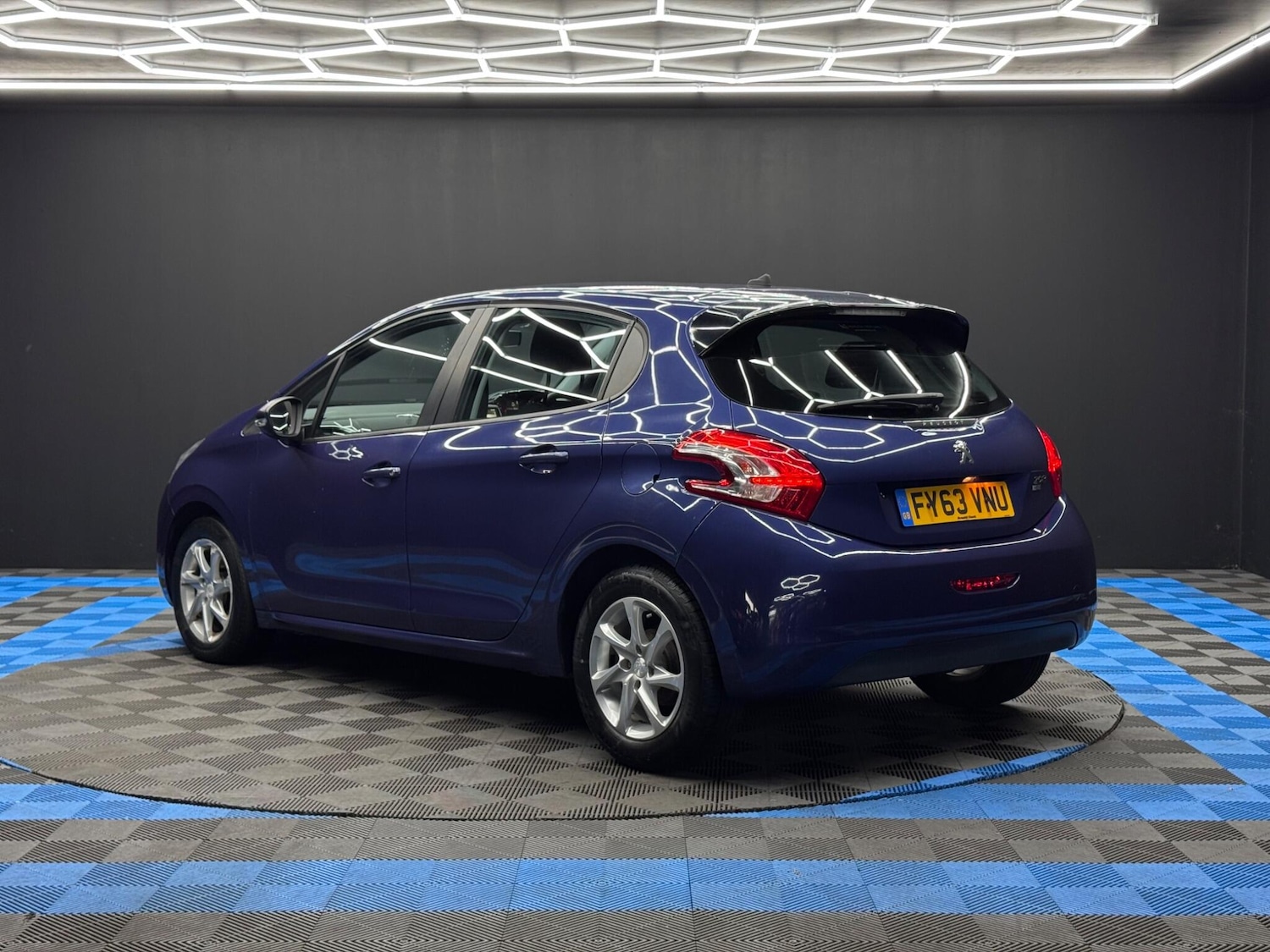 Used Peugeot 208 2013 for sale - 76167049: Photo 7